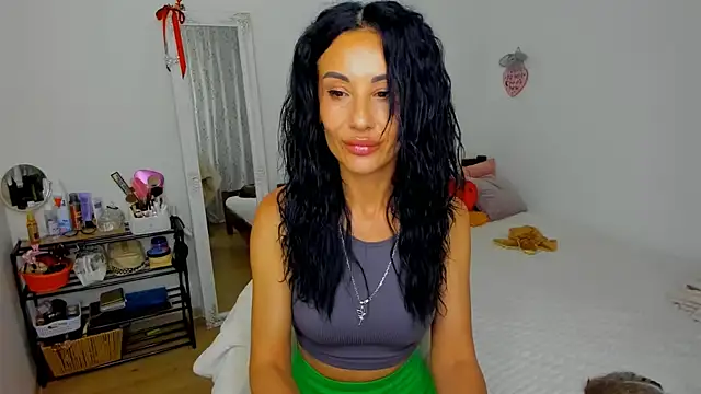Snapshot of Blackeyeslady chatting on 05/22/26, 04:34 Blackeyeslady online show from 05/22/26, 04:34