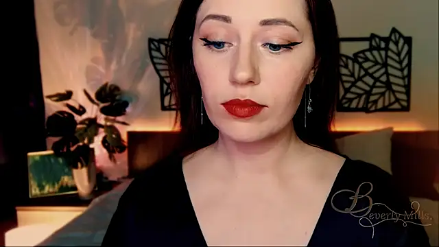 MissBeverlyMills online show from 12/13/24, 05:54