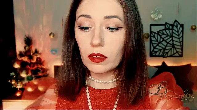 MissBeverlyMills online show from 12/22/24, 05:53