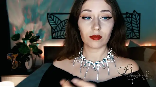 MissBeverlyMills online show from 01/11/25, 01:43