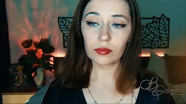 MissBeverlyMills online show from 01/17/25, 07:27