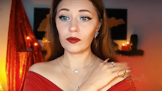 MissBeverlyMills online show from 10/18/25, 02:58