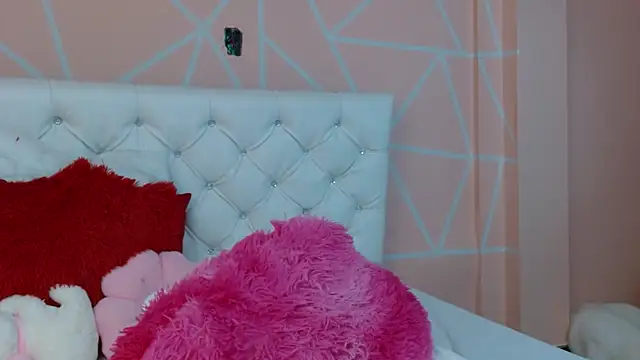 hantonella  online show from 09/17/25, 08:32