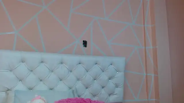 hantonella  online show from 10/01/25, 08:15