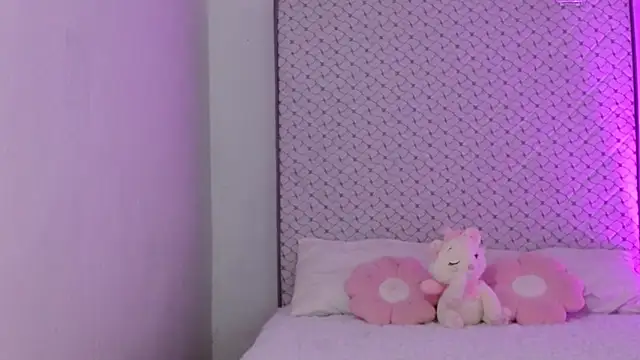 hantonella  online show from 04/13/26, 01:27