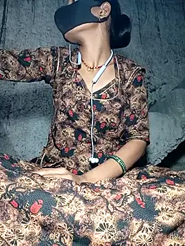 Anushka Ji online show from 12/22/25, 04:48