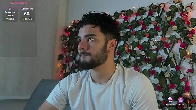 Snapshot of caprywilliams chatting on 12/17/24, 07:07 caprywilliams online show from 12/17/24, 07:07