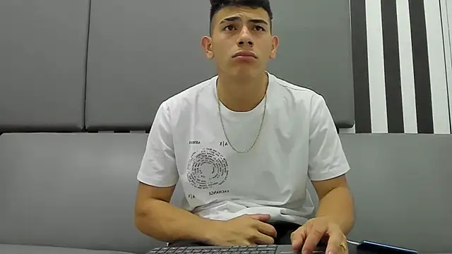 andrew rose  online show from 02/15/25, 03:09