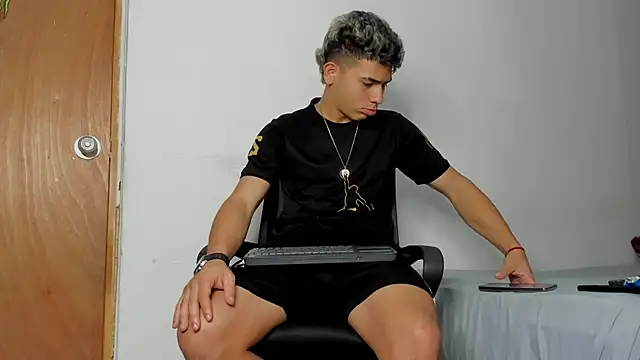 andrew rose  online show from 01/10/26, 06:42