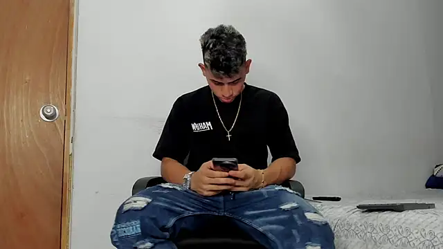 andrew rose  online show from 02/11/26, 04:17