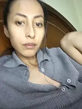 Snapshot of Anahi_cake chatting on 03/01/25, 01:00 Anahi cake online show from 03/01/25, 01:00