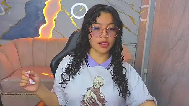 victoria castillo b online show from 04/09/26, 07:52