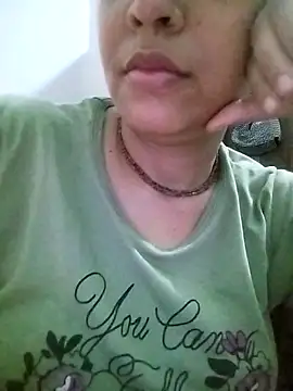 Snapshot of _sonal_sharma chatting on 09/21/25, 06:53 sonal sharma online show from 09/21/25, 06:53