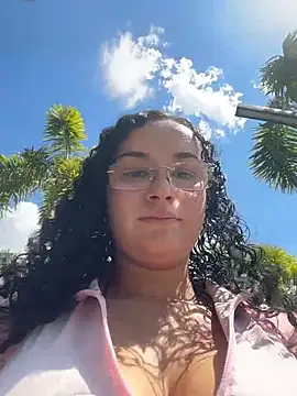 Snapshot of Electra_doll_ chatting on 11/25/25, 05:24 Electra doll online show from 11/25/25, 05:24