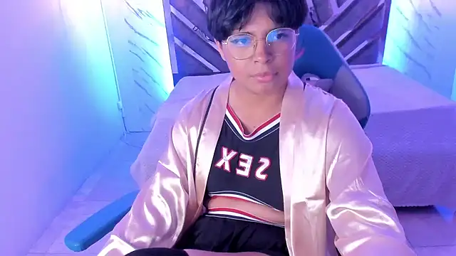 Emmapark  online show from 02/06/25, 10:10