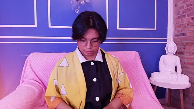 Emmapark  online show from 10/31/25, 02:01