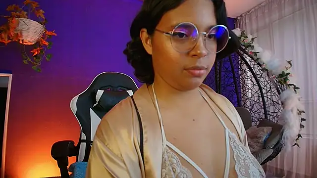 Emmapark  online show from 04/15/26, 07:58