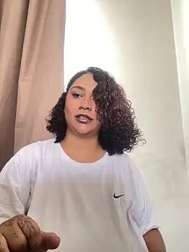 Snapshot of hanna_danger19 chatting on 04/01/26, 02:14 hanna danger19 online show from 04/01/26, 02:14