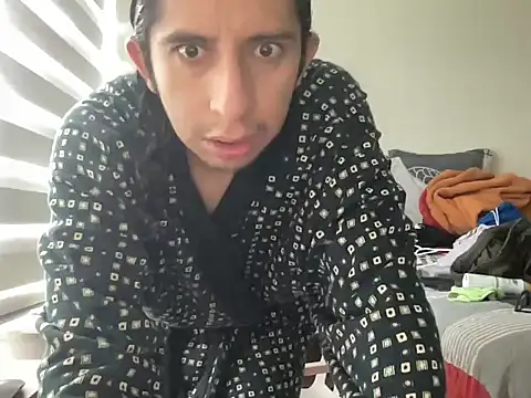 littlelatinhunter online show from 11/06/25, 12:50