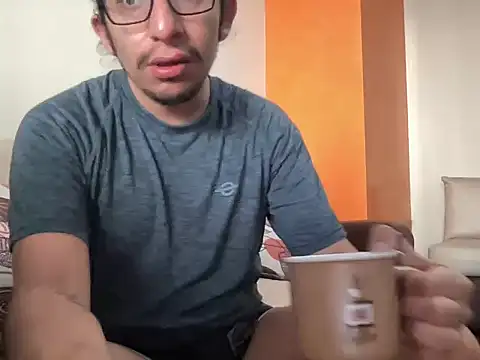 littlelatinhunter online show from 11/22/25, 11:31