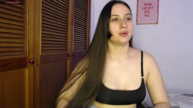 Snapshot of sofiaduque_26 chatting on 04/23/26, 11:18 sofiaduque 26 online show from 04/23/26, 11:18