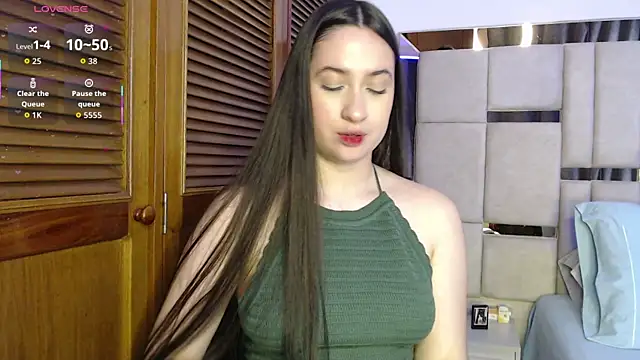Snapshot of sofiaduque_26 chatting on 05/04/26, 08:05 sofiaduque 26 online show from 05/04/26, 08:05
