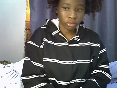 Snapshot of Novah_ chatting on 07/21/26, 01:46 Novah online show from 07/21/26, 01:46
