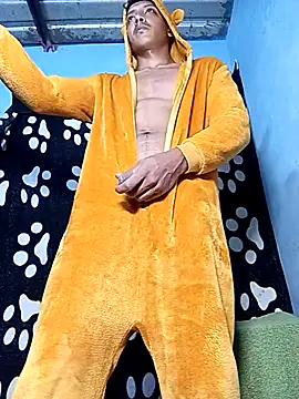 Snapshot of Raspatumam chatting on 04/15/26, 12:39 Raspatumam online show from 04/15/26, 12:39