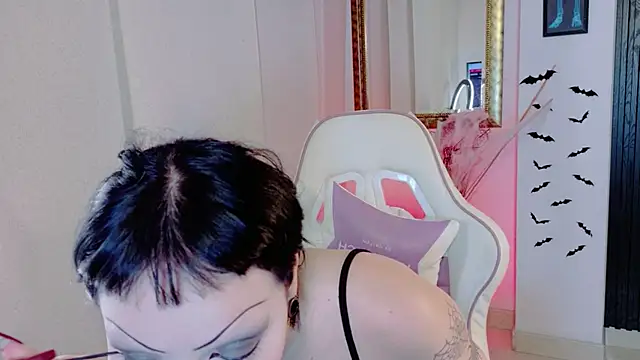 Madison Jackson online show from 04/25/26, 07:44