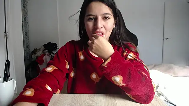 Contantin helena online show from 12/05/25, 10:24