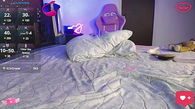 SexyLuna   online show from 02/03/25, 11:58