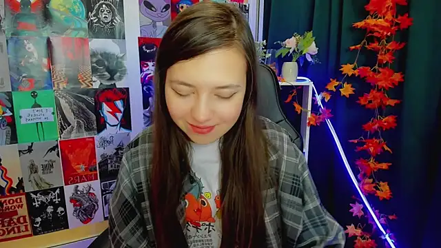 Lina Brownie online show from 12/23/24, 02:13