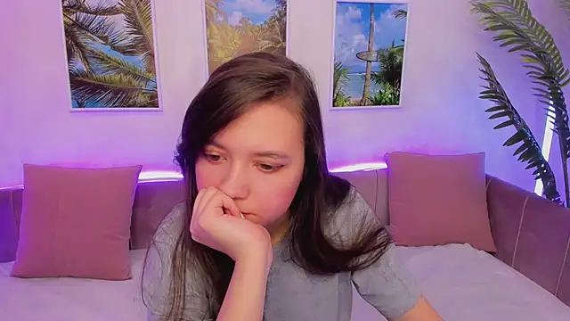 Lina Brownie online show from 01/15/25, 05:40