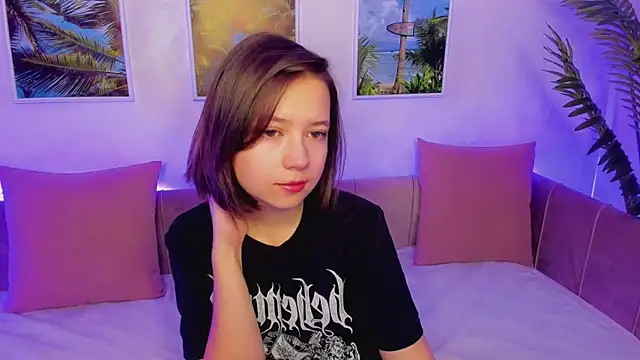 Lina Brownie online show from 01/21/25, 02:11