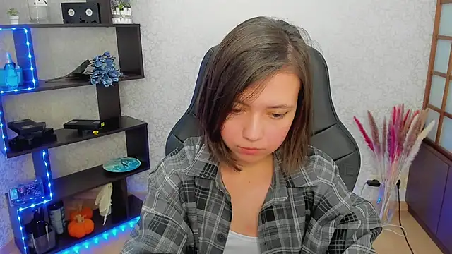 Lina Brownie online show from 01/25/25, 06:12