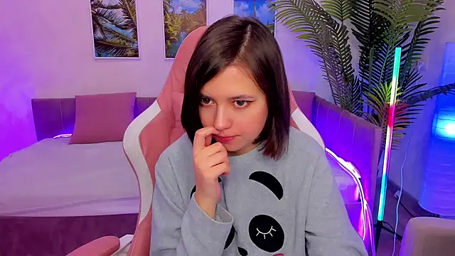 Lina Brownie online show from 02/12/25, 02:03