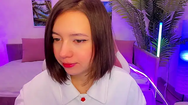 Lina Brownie online show from 02/15/25, 01:53