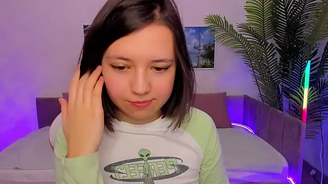 Lina Brownie online show from 02/22/25, 07:56