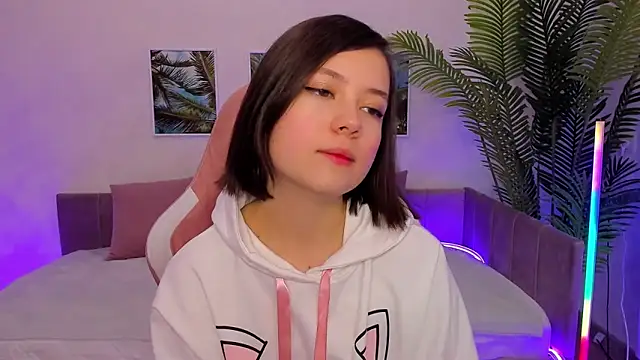 Lina Brownie online show from 02/28/25, 01:47