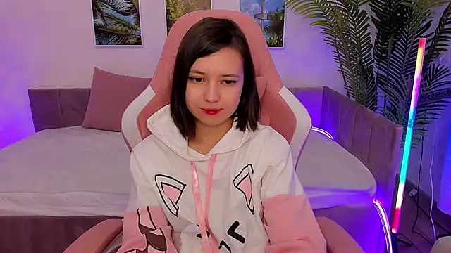 Lina Brownie online show from 02/28/25, 05:15