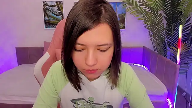 Lina Brownie online show from 03/06/25, 05:03