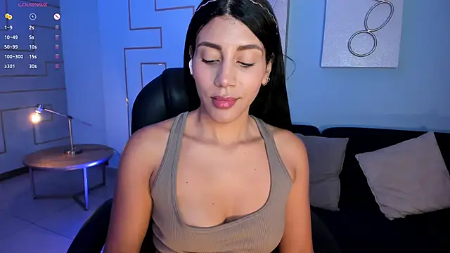 CharlotteCox  online show from 02/05/25, 11:12