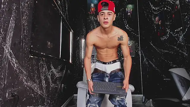 JuniorMorris  online show from 09/19/25, 09:37