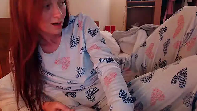 Snapshot of LovelyAndraGirl chatting on 02/11/25, 11:43 LovelyAndraGirl online show from 02/11/25, 11:43