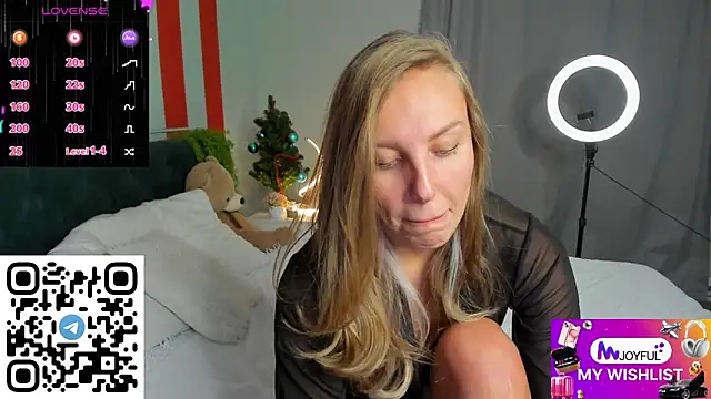 Snapshot of Kelly_Hardy chatting on 01/20/25, 07:04 Kelly Hardy online show from 01/20/25, 07:04