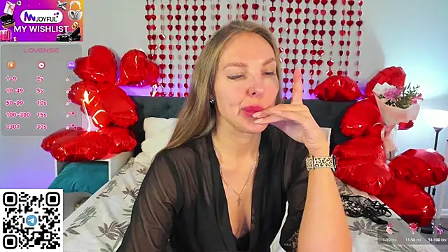 Kelly Hardy online show from 02/17/25, 07:37