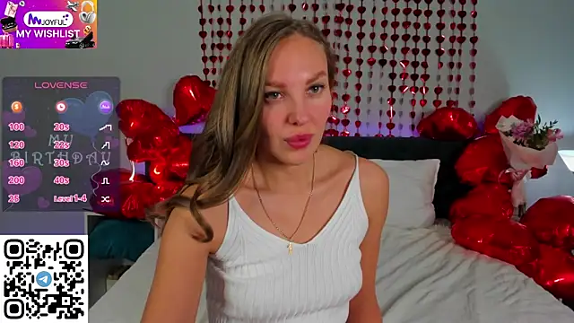 Snapshot of Kelly_Hardy chatting on 02/19/25, 01:18 Kelly Hardy online show from 02/19/25, 01:18