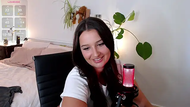 Lenas Room online show from 04/02/26, 07:39