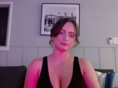 Sophie Raegan online show from 02/24/25, 08:17