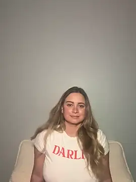 Sophie Raegan online show from 09/11/25, 04:34